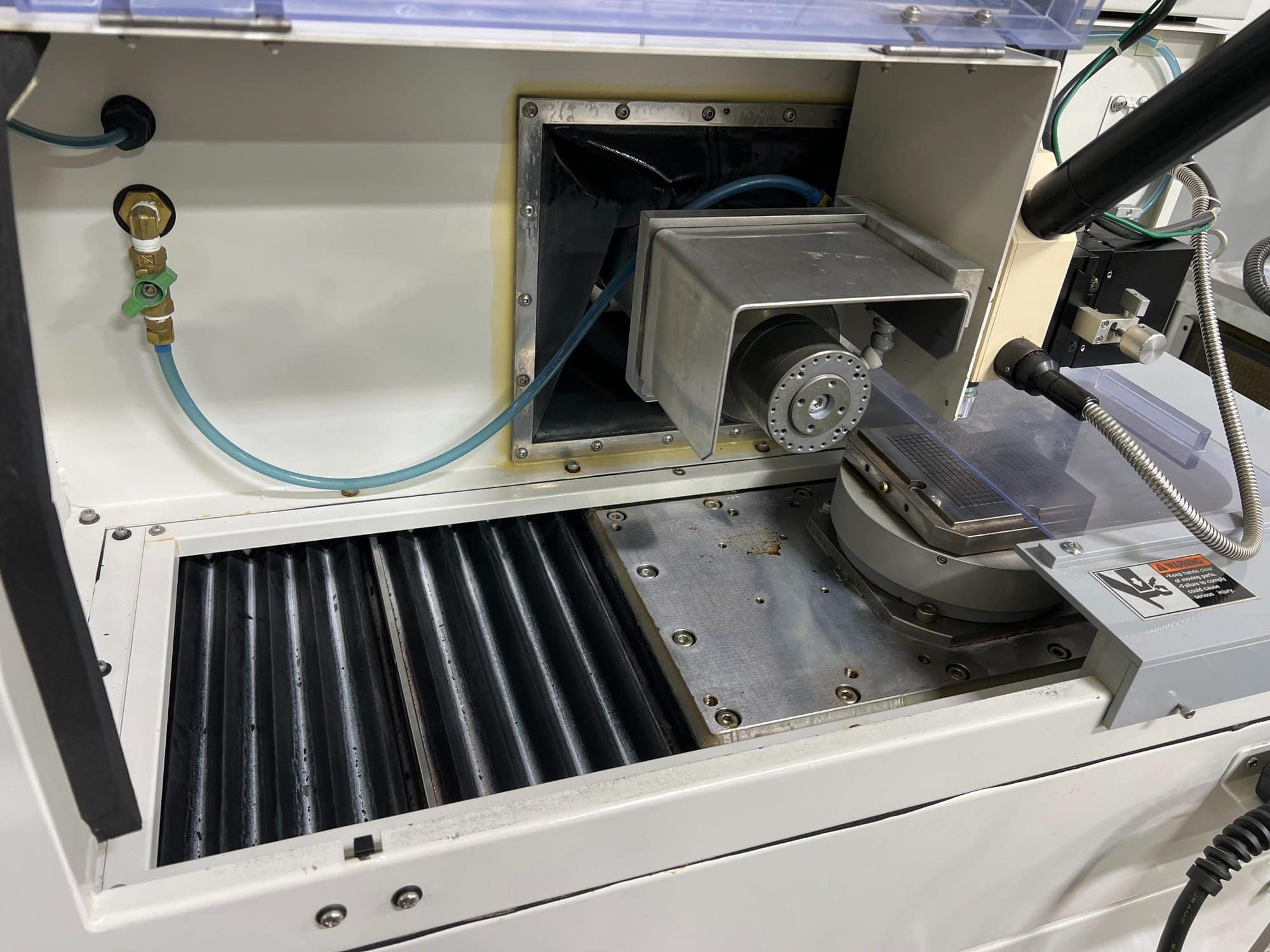 Toshiba Shibaura USM-20A(H) Precision Slicing Machine With Kanto Seiki KTVM-3C-LA2 oil cooling unit - Image 4