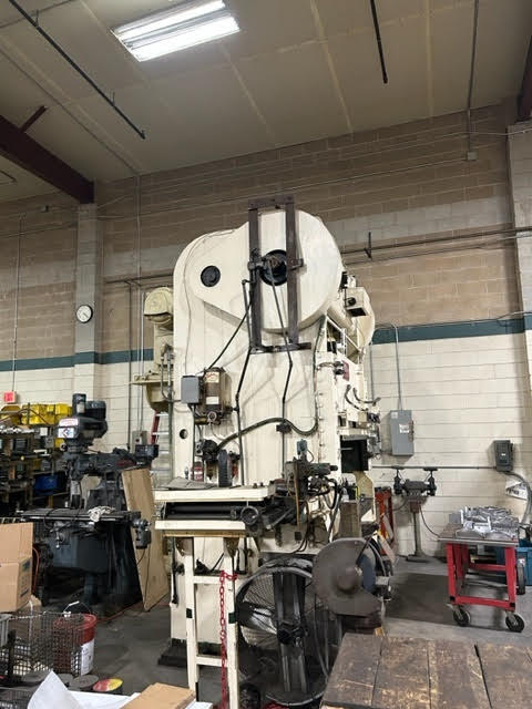 150 Ton Chicago Dreis & Krump SS-150-30-60 Straight Side Press, 1965 - Under Power, Feeder - Image 4