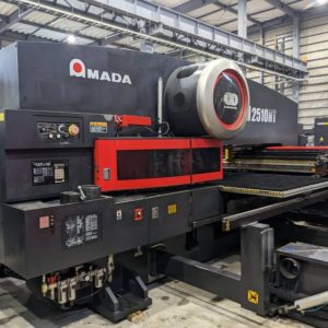 22 Ton Amada EM2510-NT Turret Punch Press - 2004, 50" x 100" Table, 58 Station 2 Auto Index