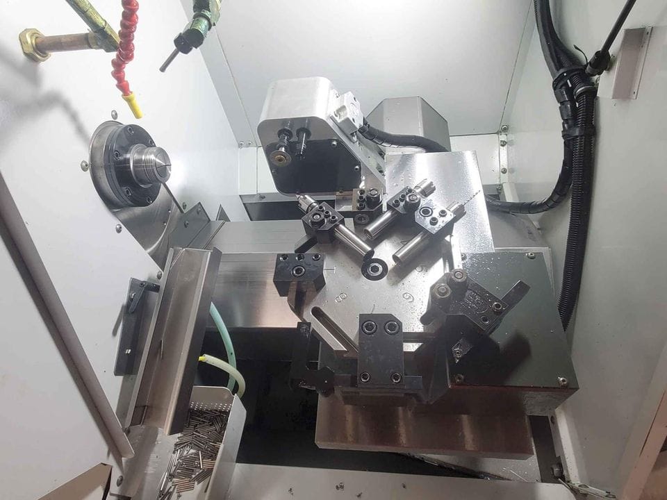 Haas CL-1 CNC Lathe, 2019 - Less than 200 hours, Bar Feeder, Parts Catcher - Image 2