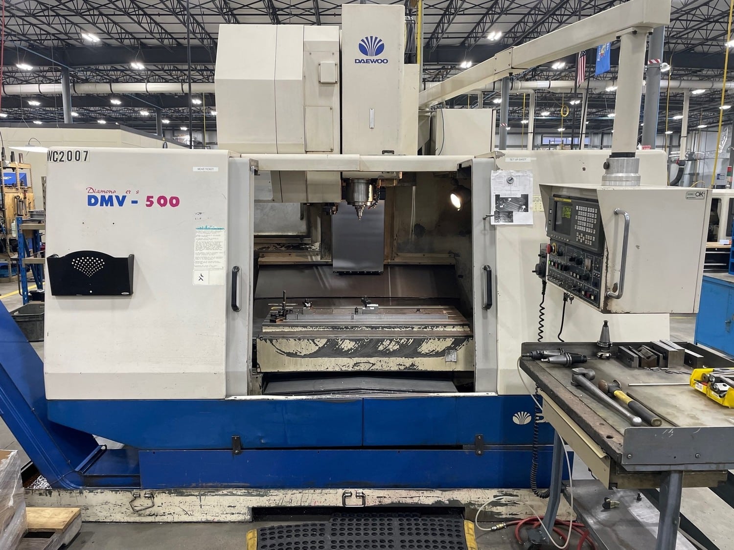 Daewoo DMV 500 CNC VMC, 1999 - 4th Axis Wired and Ready - Image 2