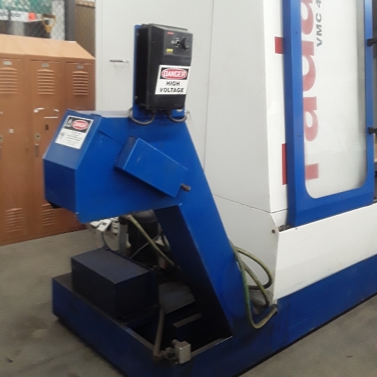 Fadal VMC4525 HT VMC, 2005 - Chip Conveyor, 21 ATC, CTS - Side Mount Tool Changer - Image 2