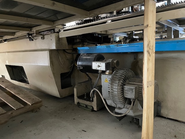 24 Ton Haco 212RH CNC Turret Punch, 2001 - Tooling Included - Image 2
