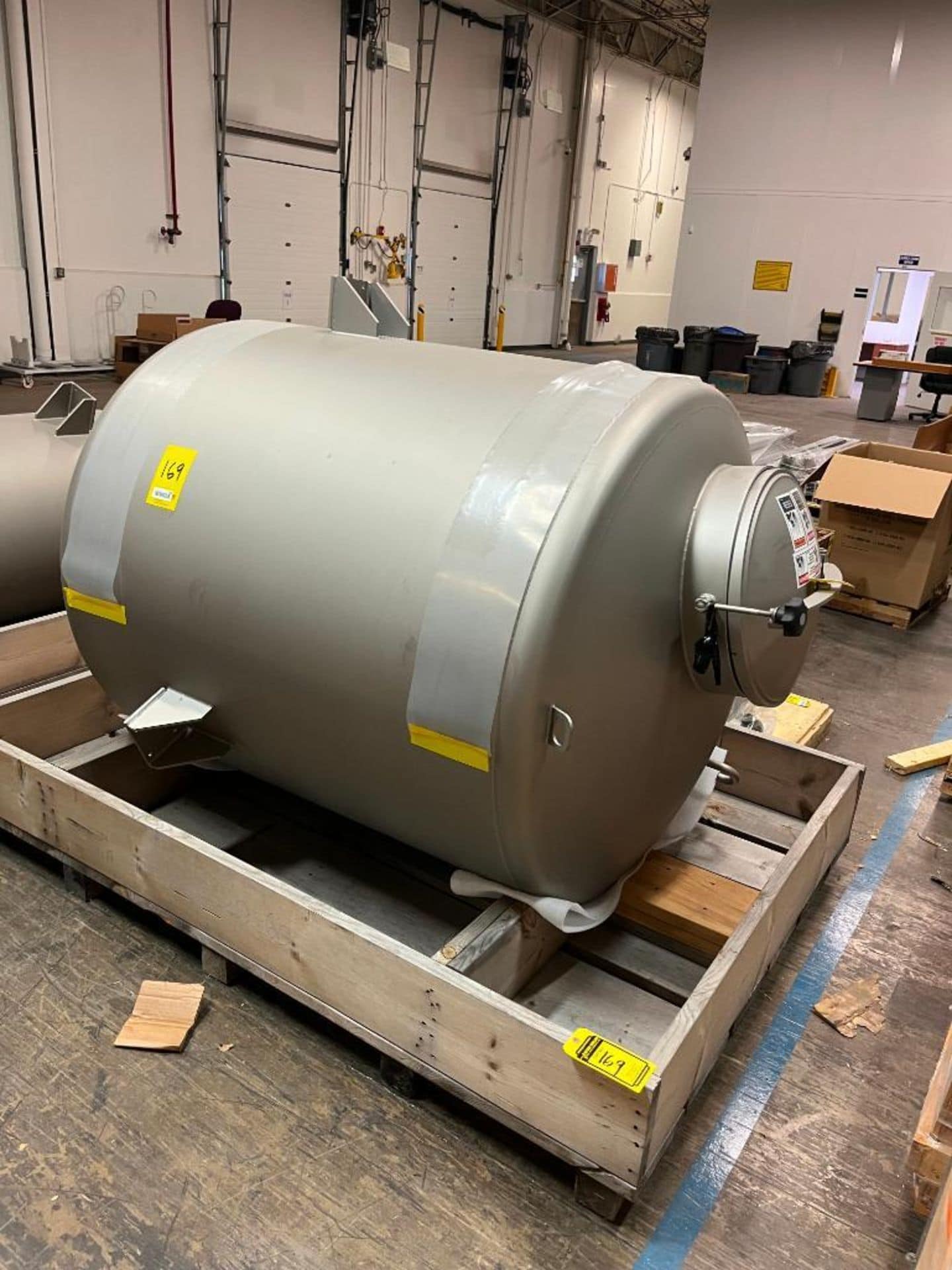 2020-walker-engineered-products-stainless-steel-tank-lot169 2020 walker engineered products stainless steel 405 gallon tank