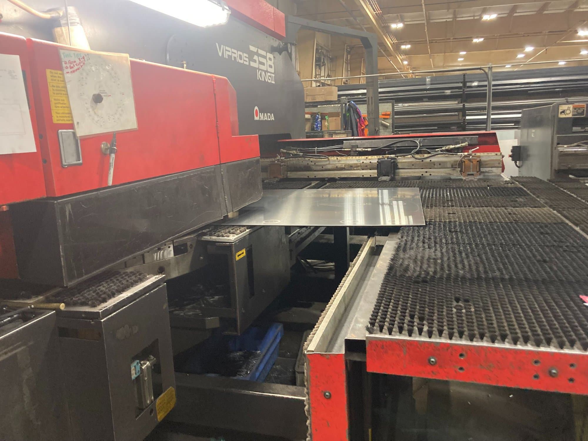 33 Ton Amada VIPROS 358 King II CNC Turret Punch, 1999 - Load/Unload, Chiller, Tool Sharpener - Image 2