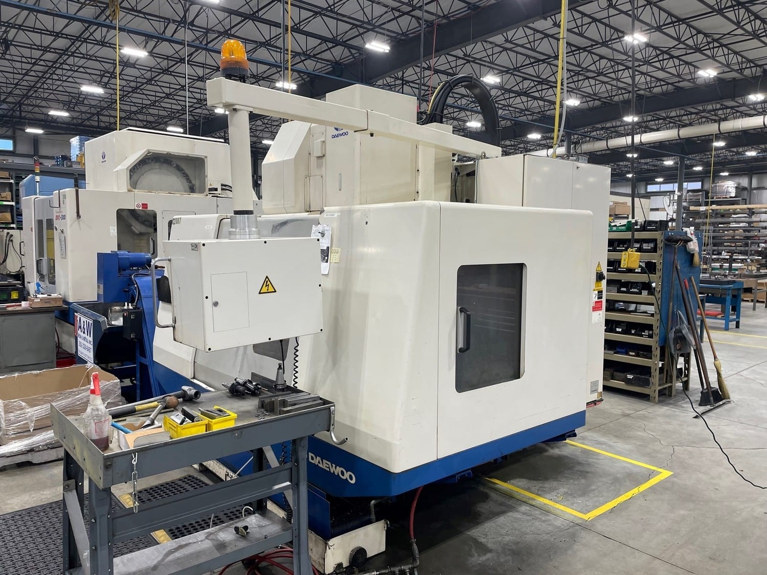 Daewoo DMV 500 CNC VMC, 1999 - 4th Axis Wired and Ready - Image 4