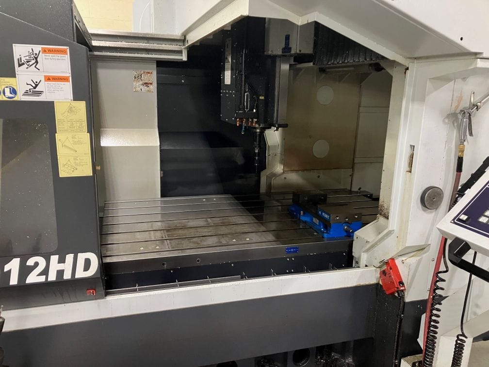 Yama Seiki VP2012HD CNC Bridge Mill, 2014 - Chip Blaster, 4th Axis Pre-Wire, 6k spindle with Gear Box, Fanuc Control - Image 5