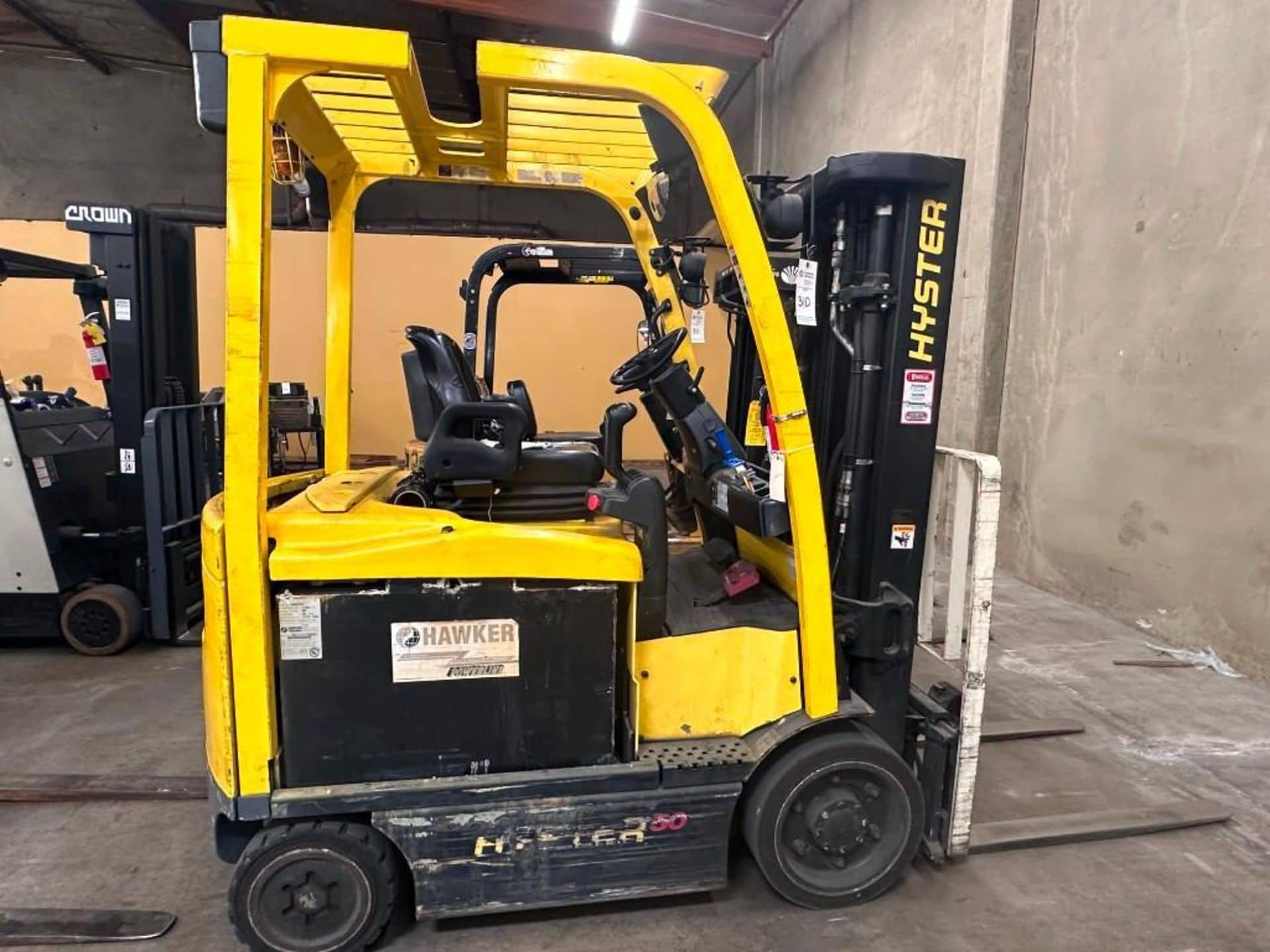 5000-pound-hyster-e50xn33-electric-forklift-lot310 5000 pound hyster e50xn33 electric forklift for sale