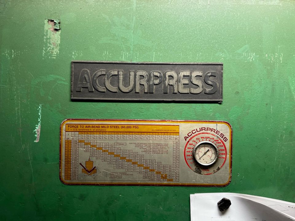 175 Ton x 12' Accurpress 717512, 1990 - CNC Backgauge and Tooling - Image 3