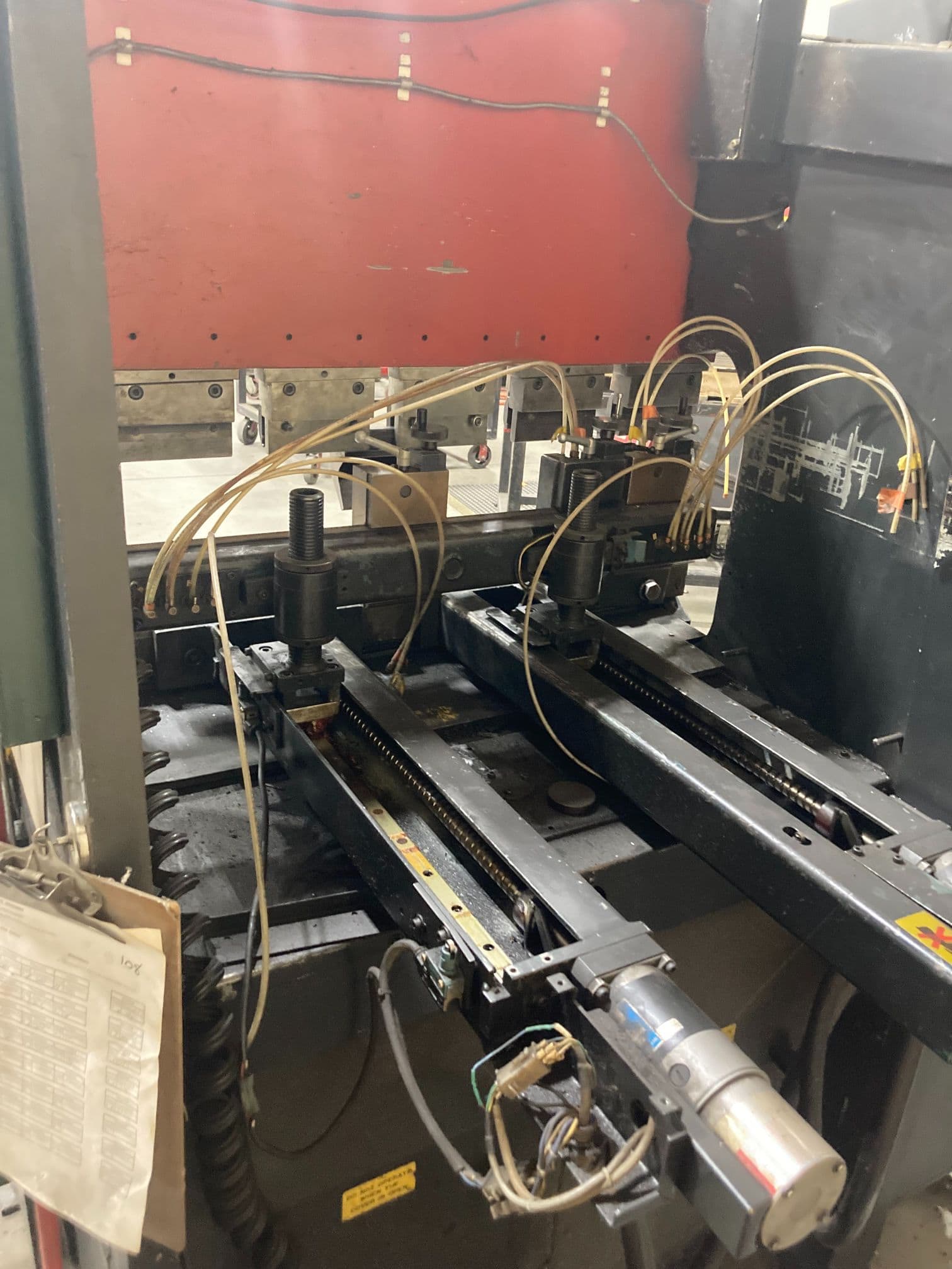 50 Ton x 4' Amada FBD-5012E Press Brake, 1986 - Backgauge - Image 3