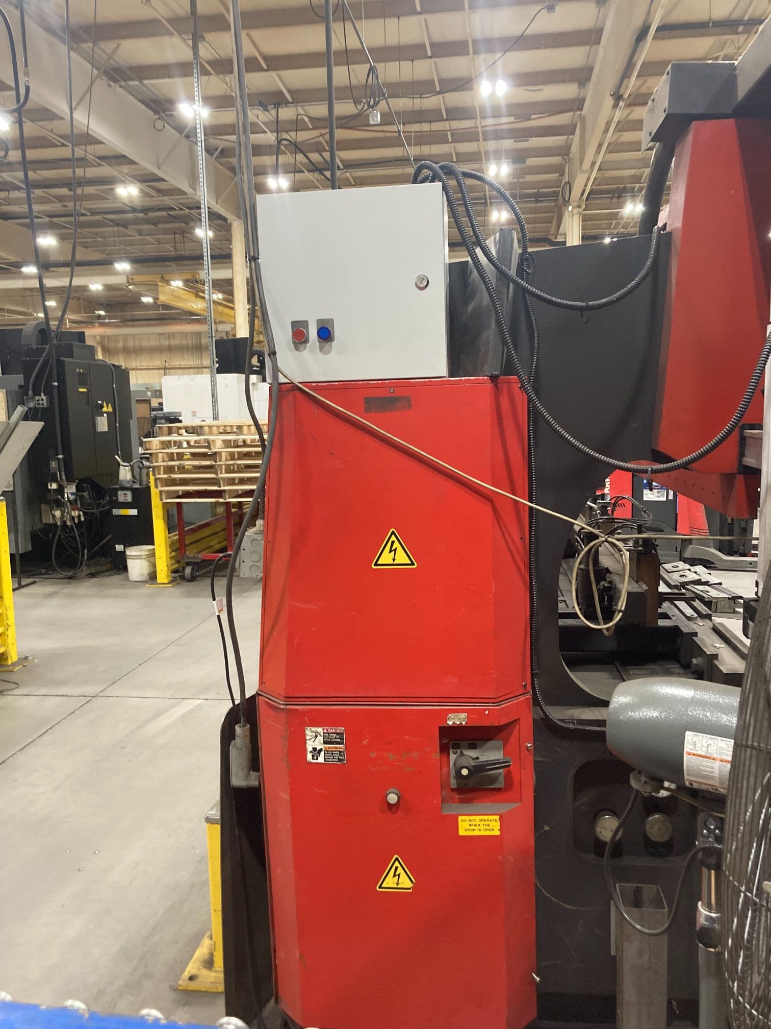 80 Ton x 8' Amada FBD-8025 Press Brake, 1996 - Backgauge - Image 3