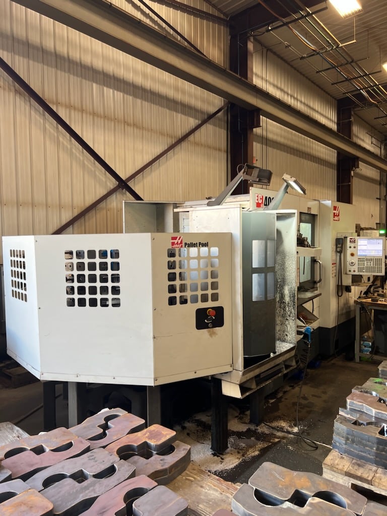 Haas EC-400 400MM HMC, 2019 - 6 Station Pallet Pool, Full 4th Axis, Tooling, 40 Taper Side Mount Tool Changer, TSC - Image 3