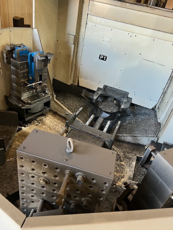 Haas EC-400 400MM HMC, 2019 - 6 Station Pallet Pool, Full 4th Axis, Tooling, 40 Taper Side Mount Tool Changer, TSC - Image 4