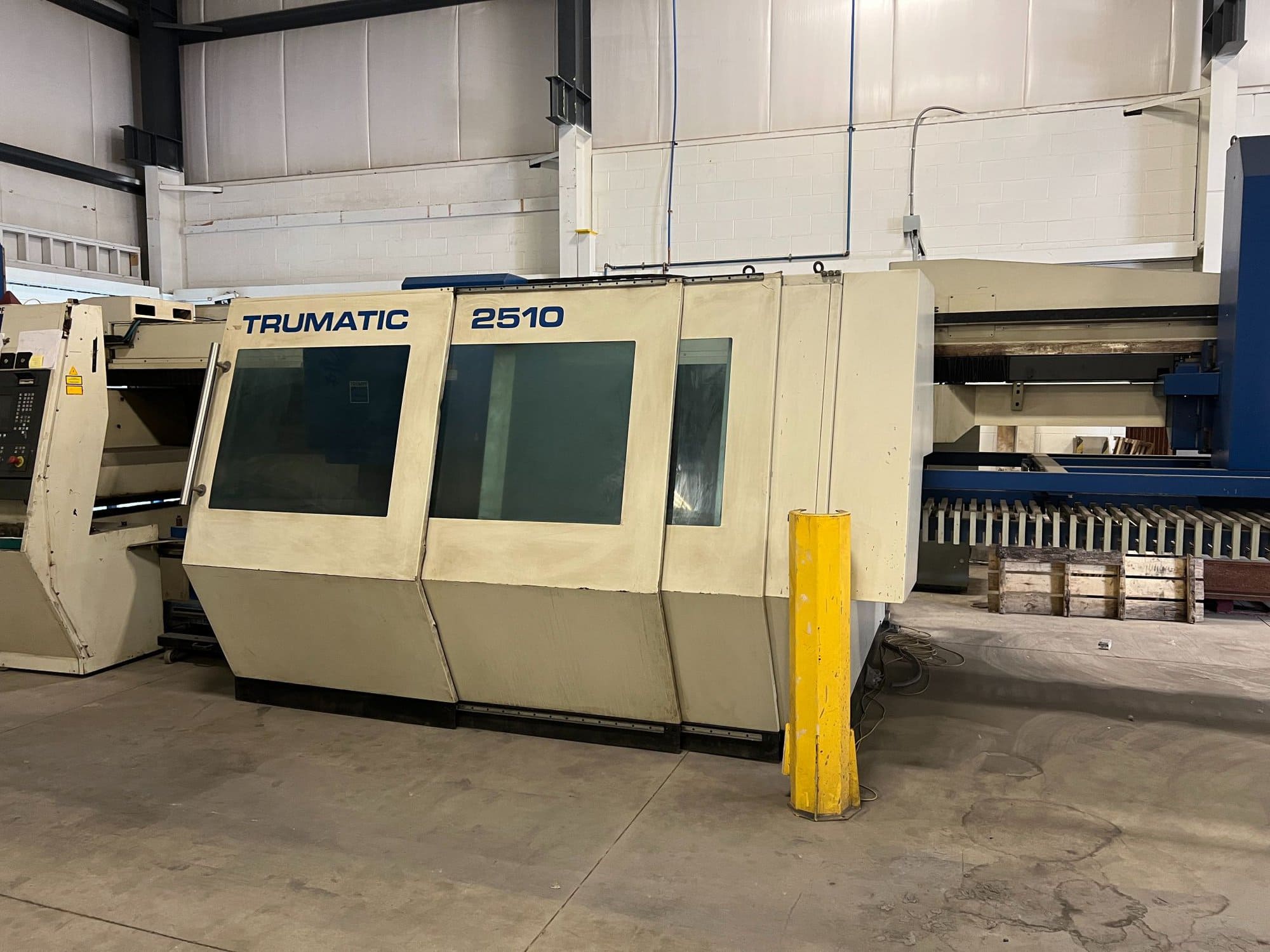 5'x10' 2000 Watt Trumpf Trumatic L 2510 CO2 Laser, 2004 - Image 2