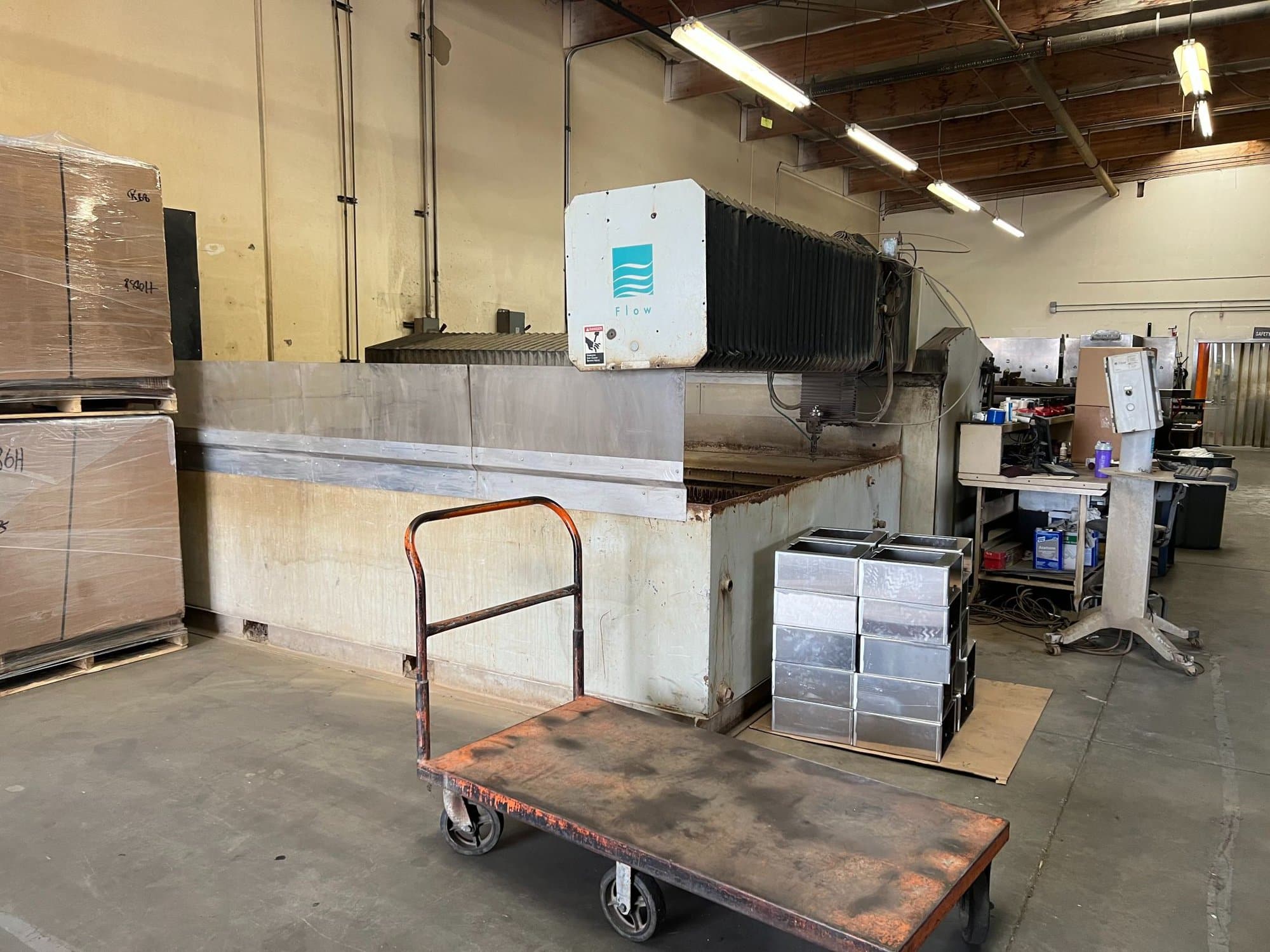 6'x12' IFB Flow Waterjet, 2008 - Equipped with Intensifier and New Motor