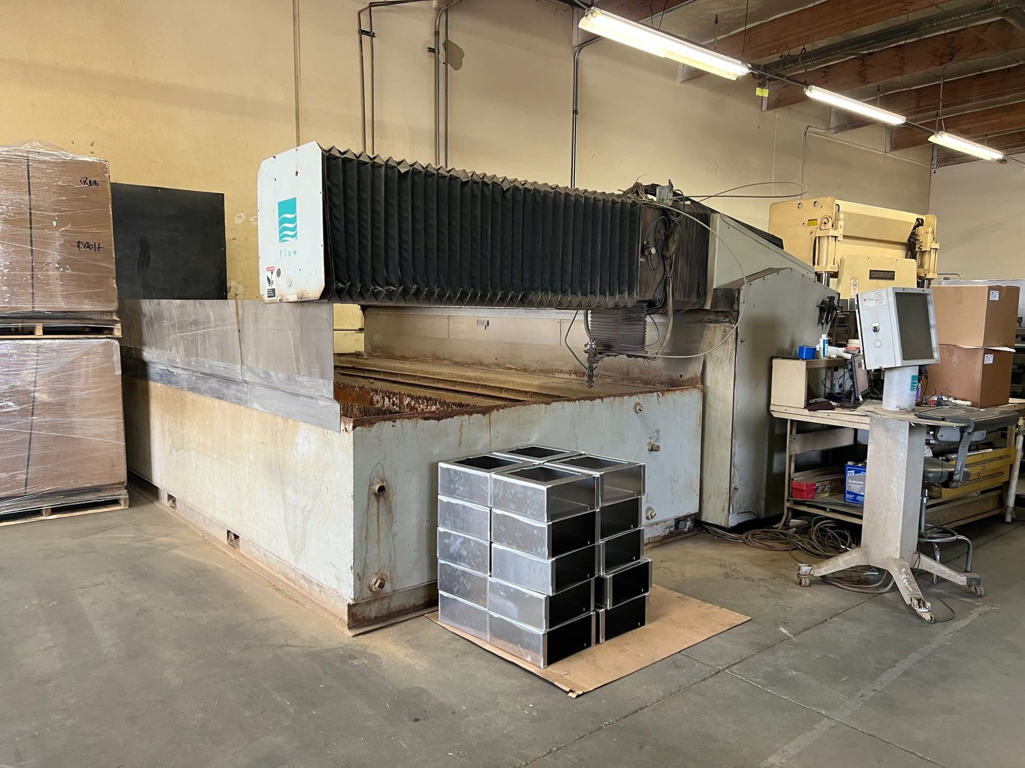 6'x12' IFB Flow Waterjet, 2008 - Equipped with Intensifier and New Motor - Image 2