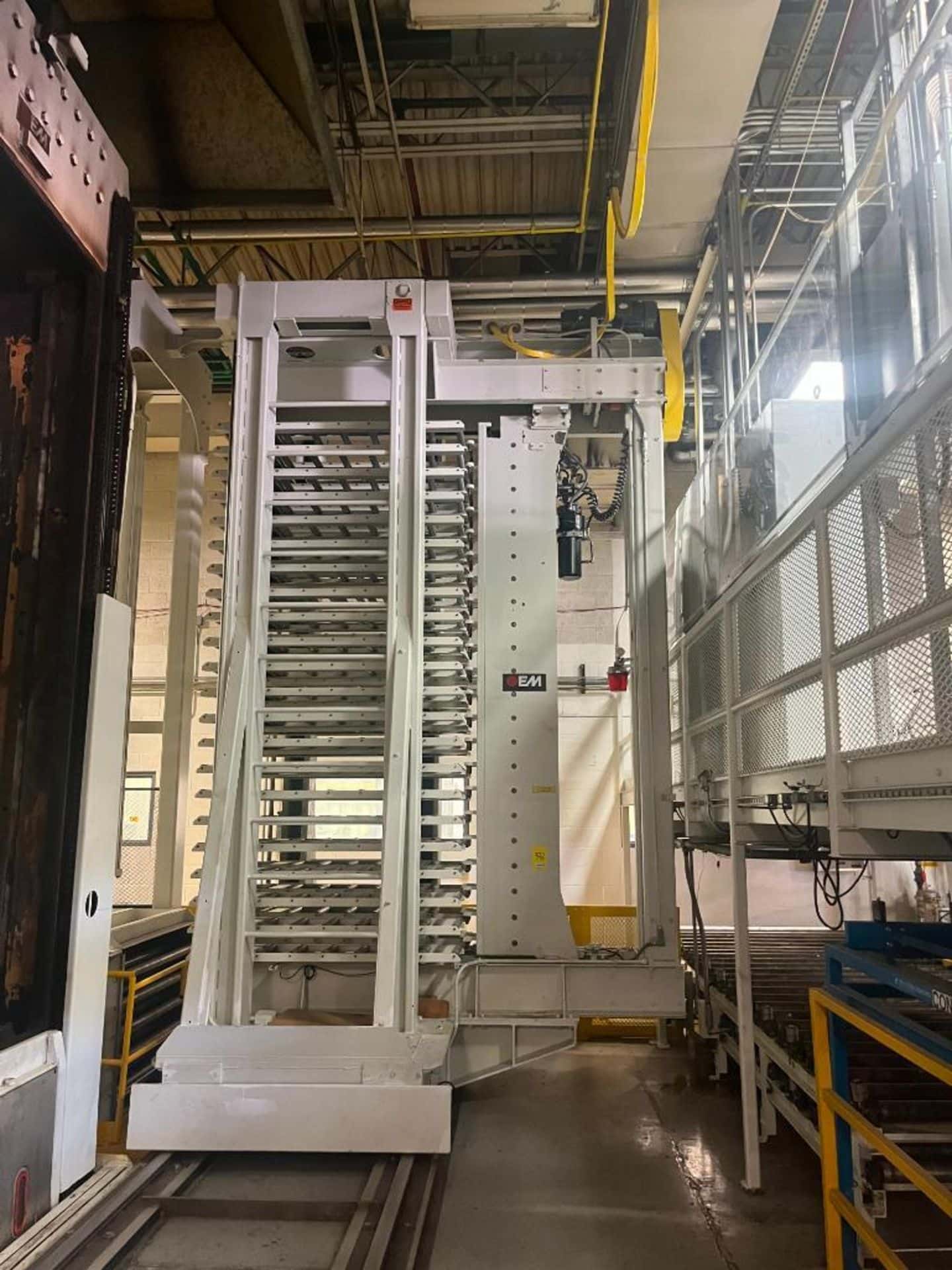 oem-22-level-material-gantry-loading-unloading-system-lot332 oem 22-level material gantry loading and unloading system 42 inch rail