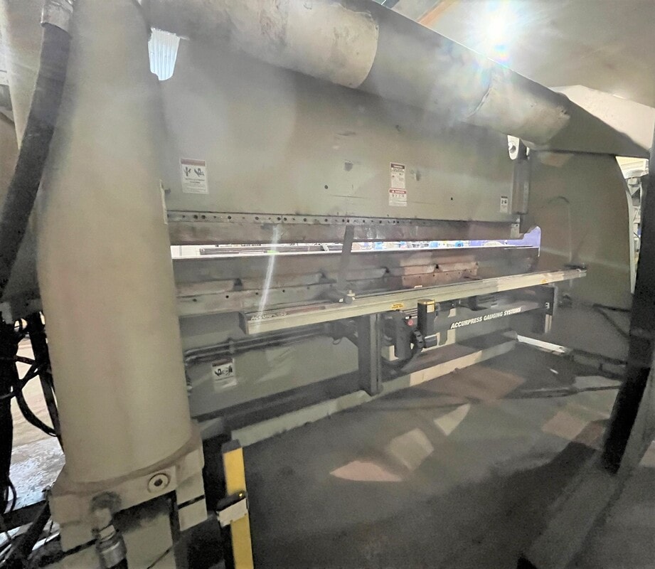 600 Ton x 16' Accurpress 760016 CNC Press Brake, 2010 - Flush Floor, Variable Lower Die, Tooling Included - Image 3