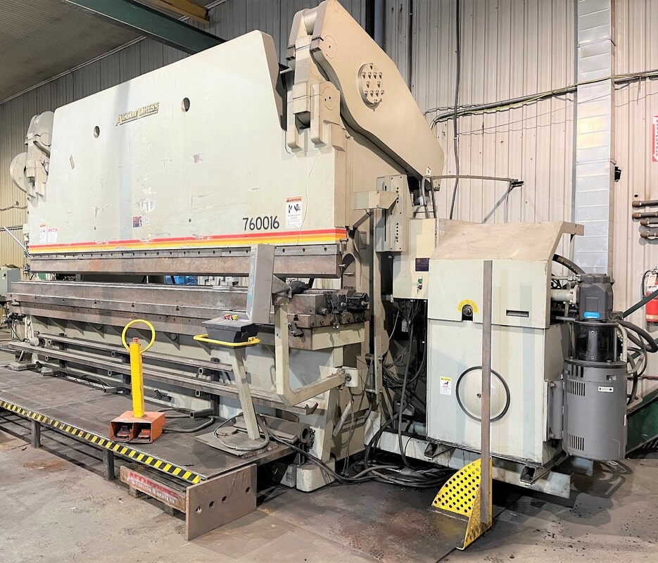 600 Ton x 16' Accurpress 760016 CNC Press Brake, 2010 - Flush Floor, Variable Lower Die, Tooling Included - Image 11