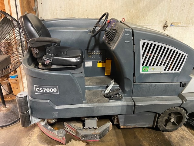 Advance CS7000 48B Floor Scrubber, 2012