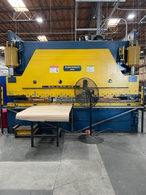 200 Ton x 12’ Cincinnati Hydraulic Press Brake, 1969