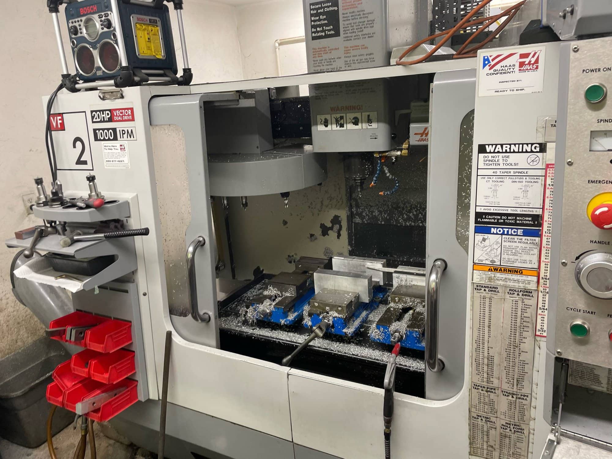 Haas VF-2D VMC, 2006 - Programable Coolant, Chip Auger - Image 2