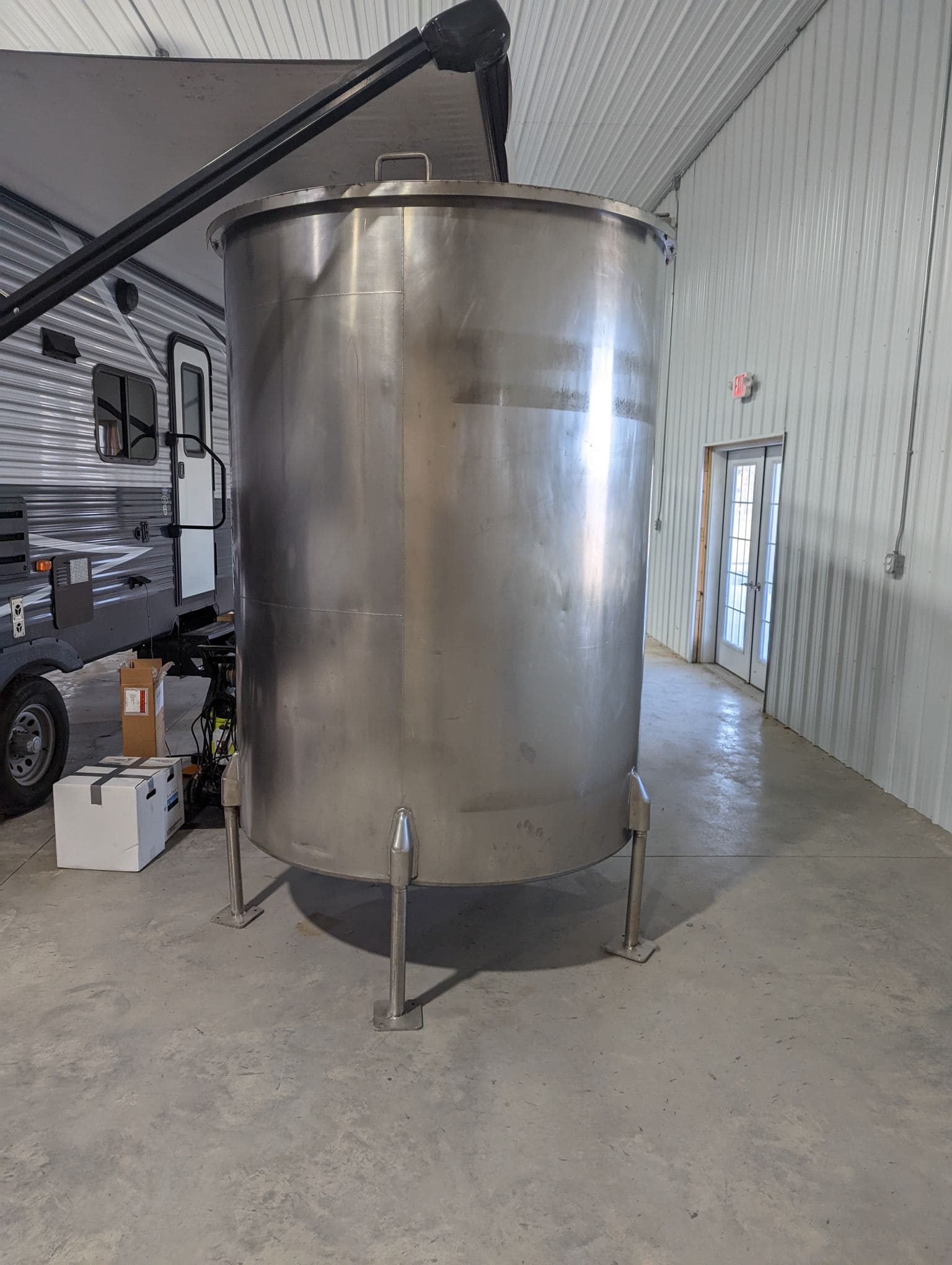1000 Gallon Stainless Steel Single Wall Holding Tank, 2019- 1/2 HP Prop Mixer Sidebottom - Image 2