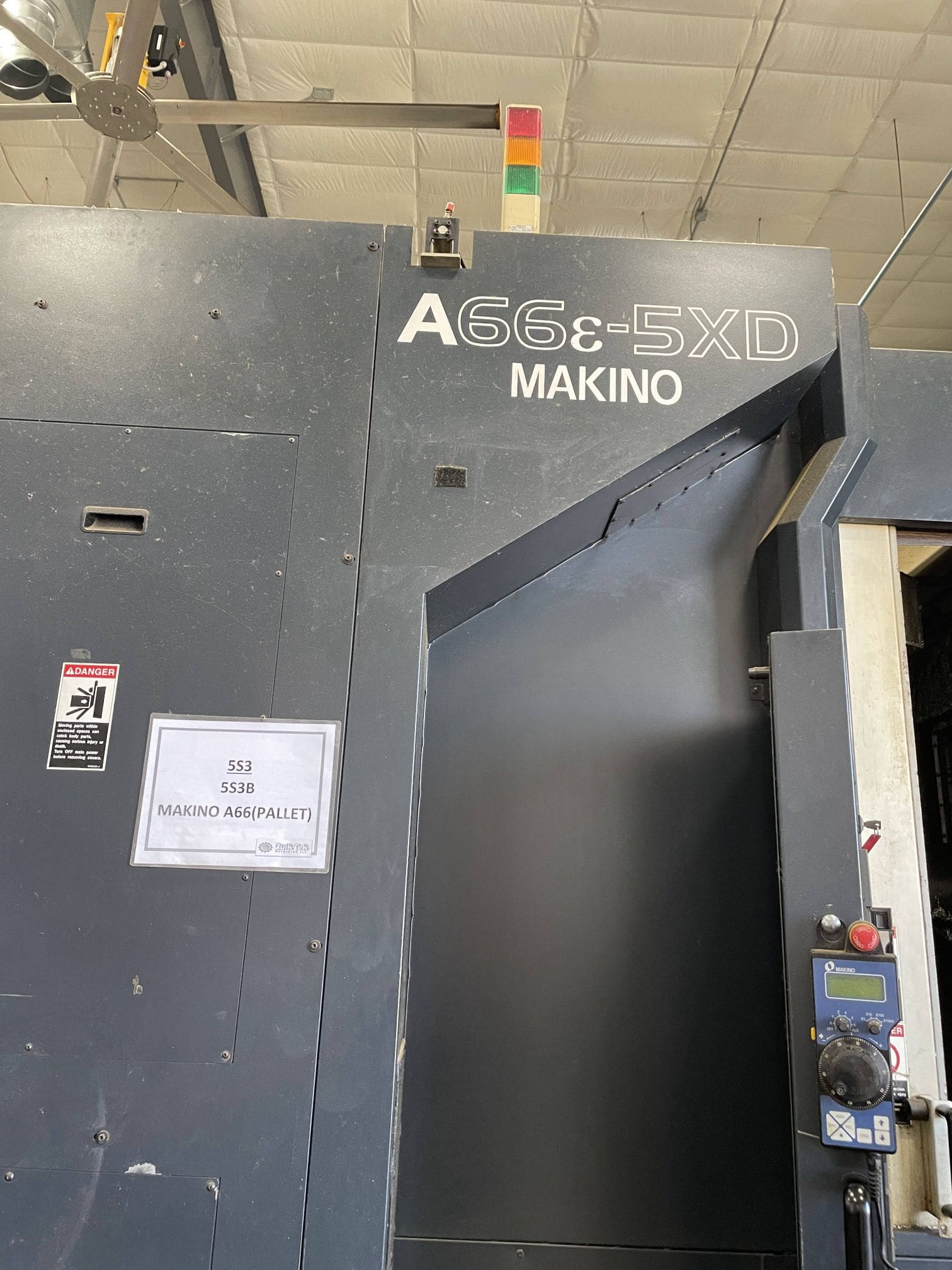 Makino A66E-5XD HMC, 2005 - Full 5th Axis, Pro 3 Control, 4 Pallet Changer - Image 3