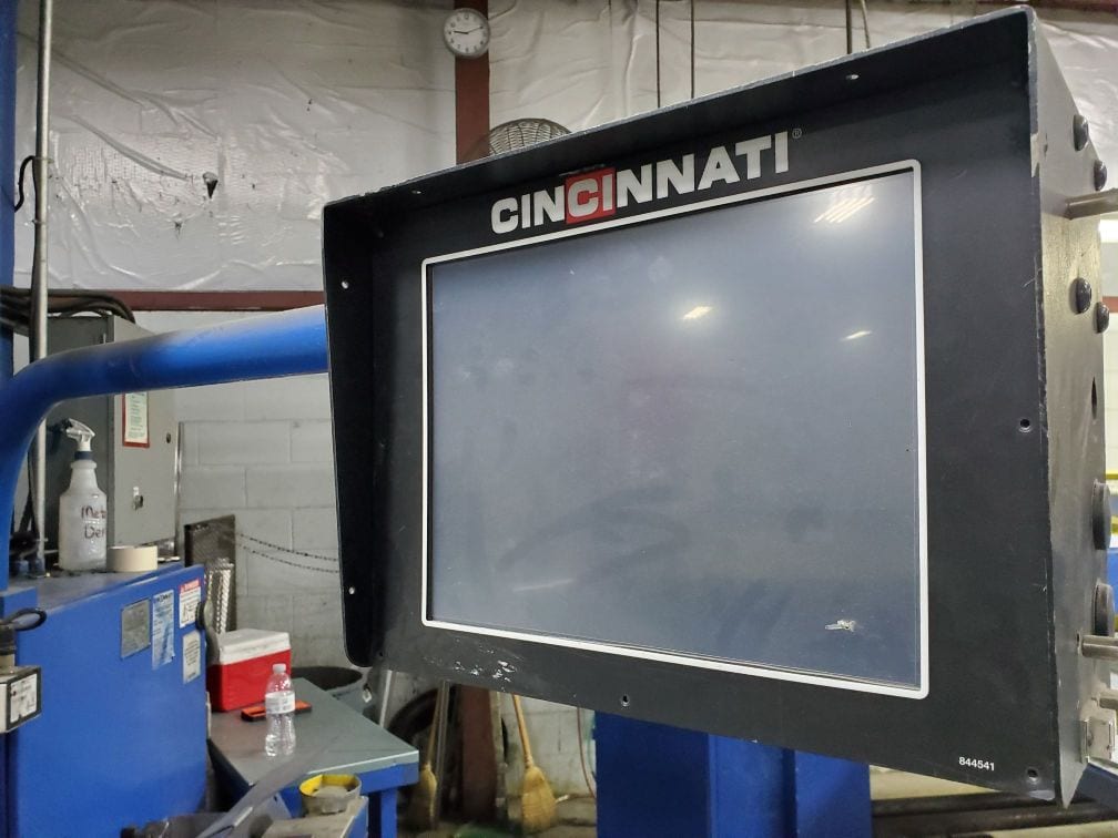 230 Ton x 12' Cincinnati 230 CB2 Hydraulic Press Brake, 1997 - 16" stroke - Image 3