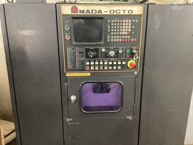 30 Ton Amada Octo-334, CNC Punch Press, 1984 - Image 3