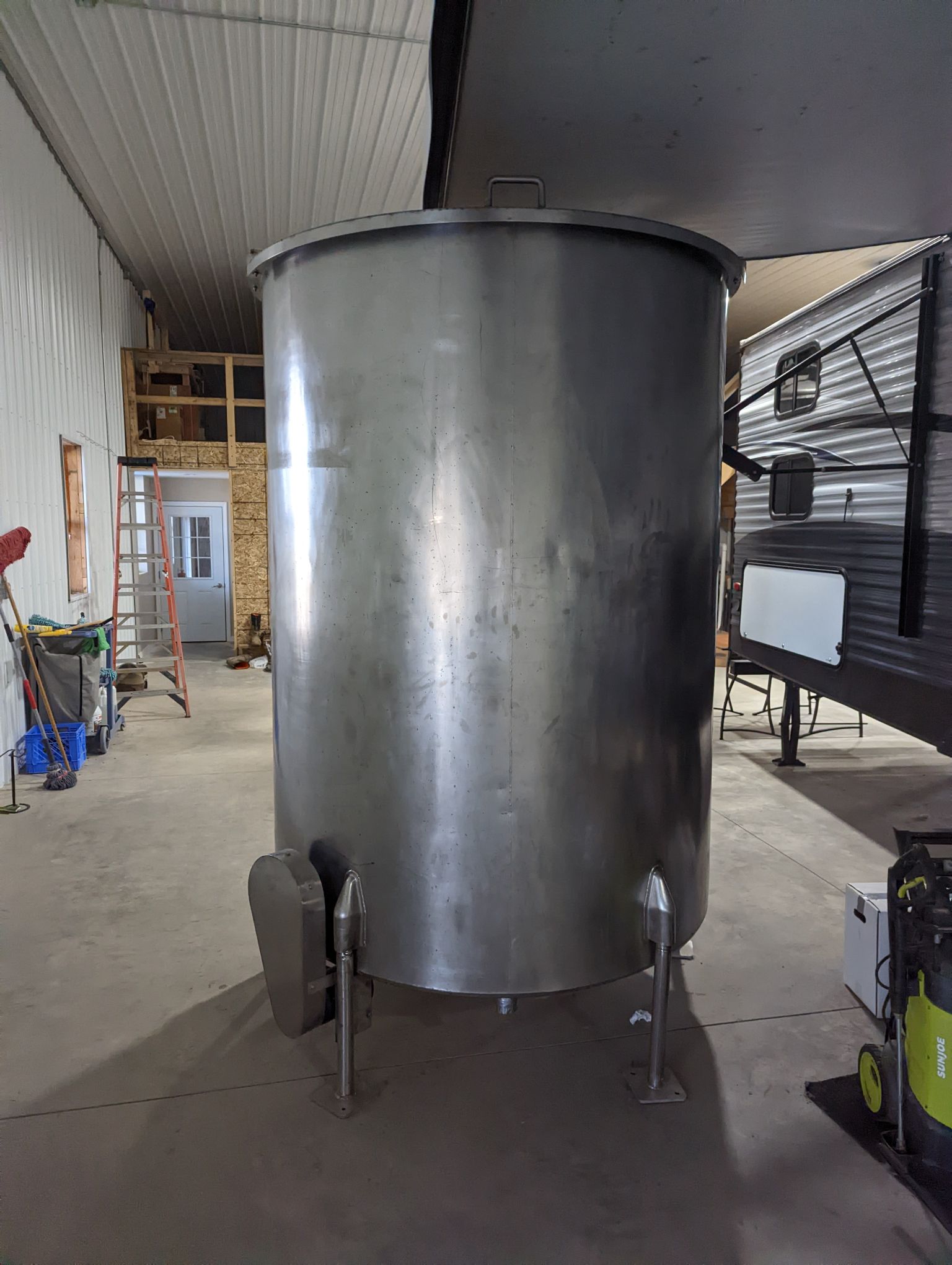 1000 Gallon Stainless Steel Single Wall Holding Tank, 2019- 1/2 HP Prop Mixer Sidebottom - Image 3