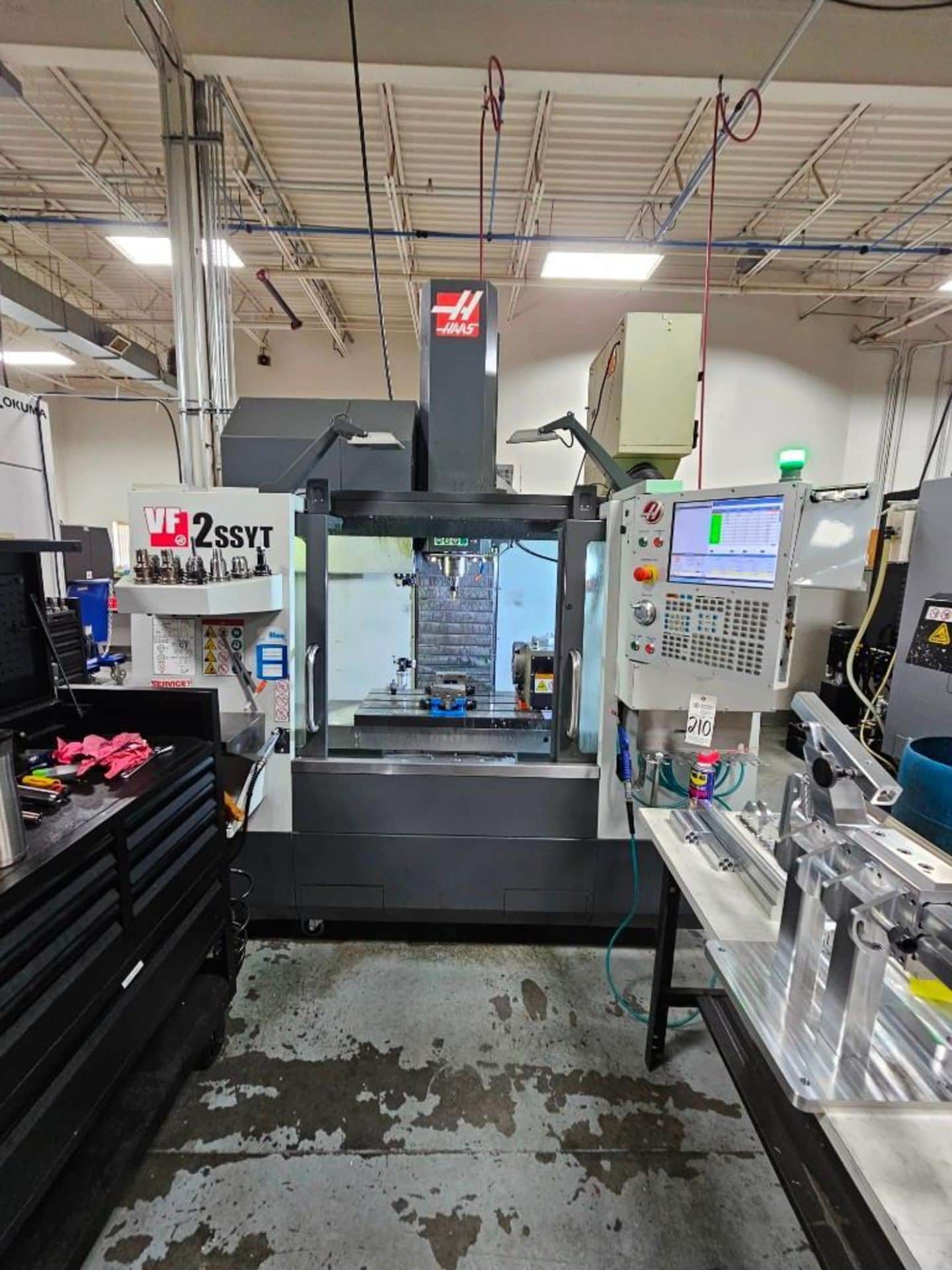 2018 haas vf-2ssyt 4-axis vertical machining center