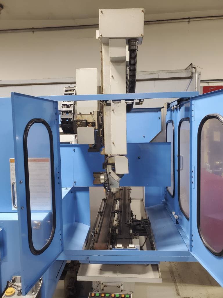 Takahashi Microstar TNC-L02-NCL CNC Gantry Lathe, 1999 - Image 4