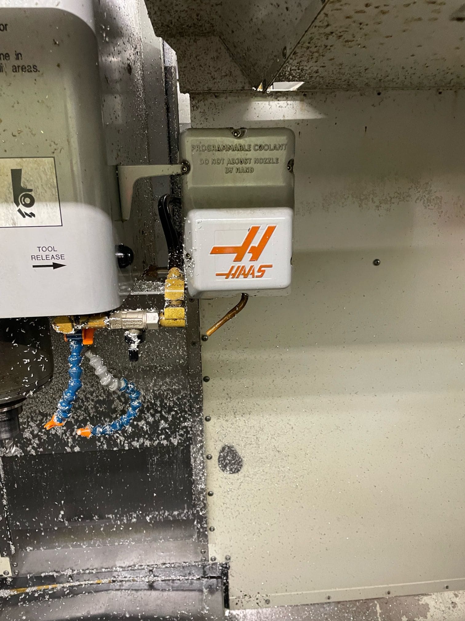 Haas VF-2D VMC, 2006 - Programable Coolant, Chip Auger - Image 4