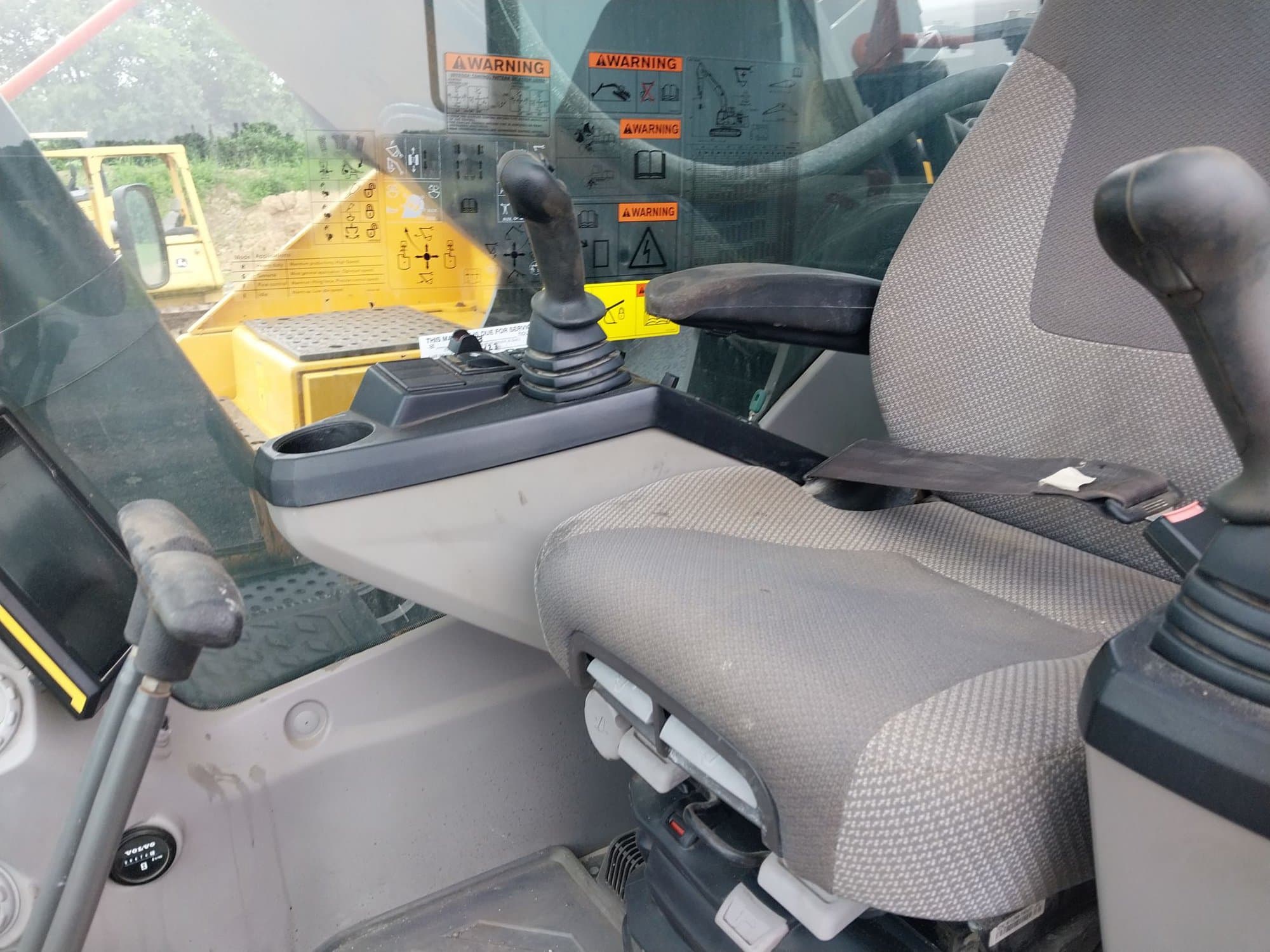 Volvo EC480EL Excavator, 2017 - Auxiliary Hydraulics Included - Image 9