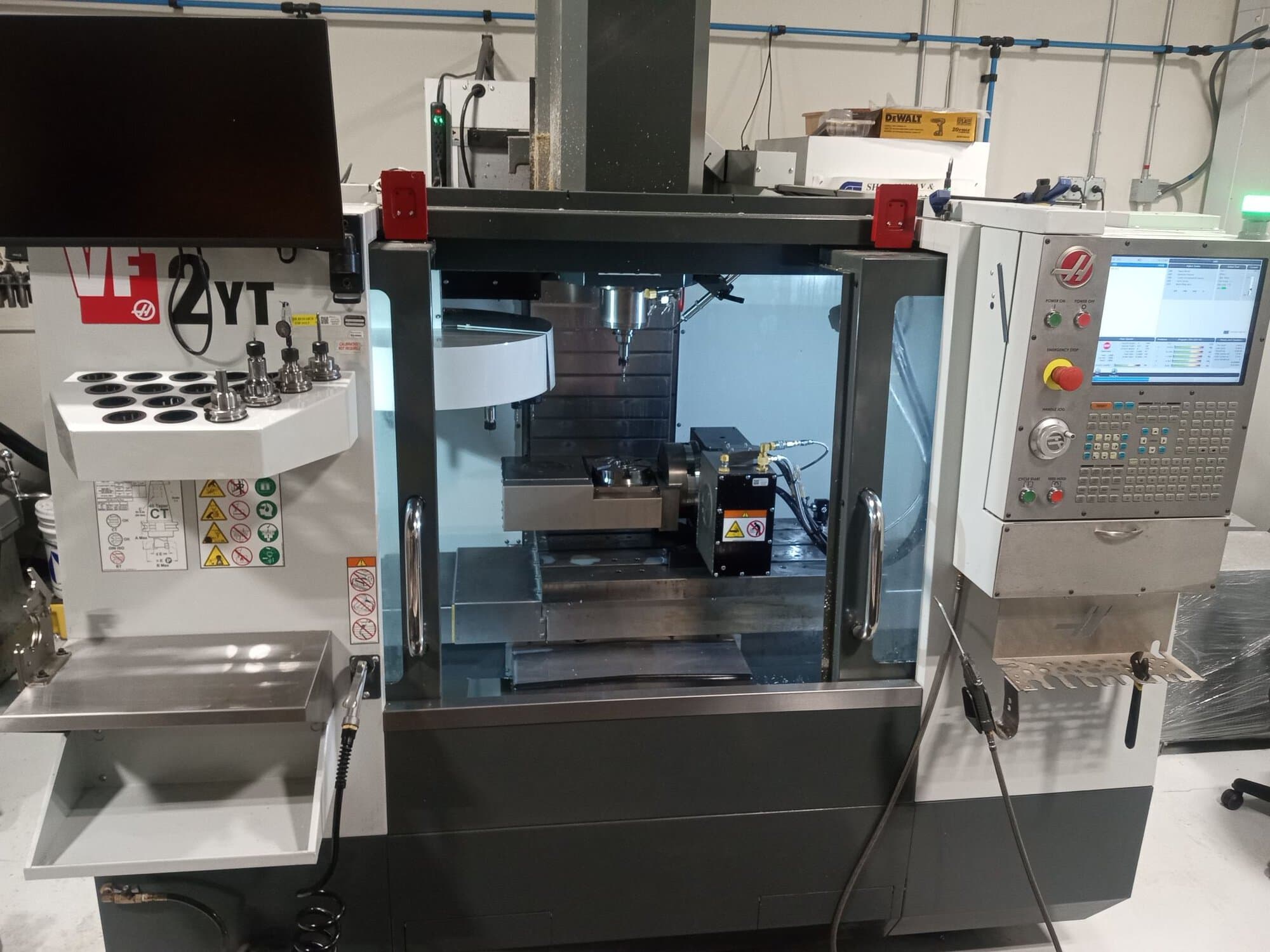 Haas VF-2YT, 2017 - 5 Axis, WIPS, TRT160 - Image 2