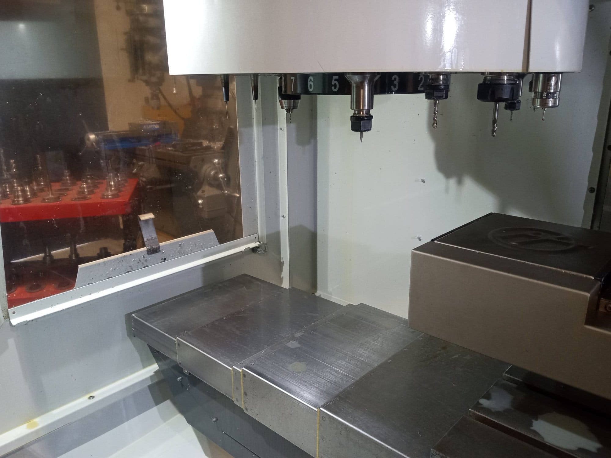 Haas VF-2YT, 2017 - 5 Axis, WIPS, TRT160 - Image 5