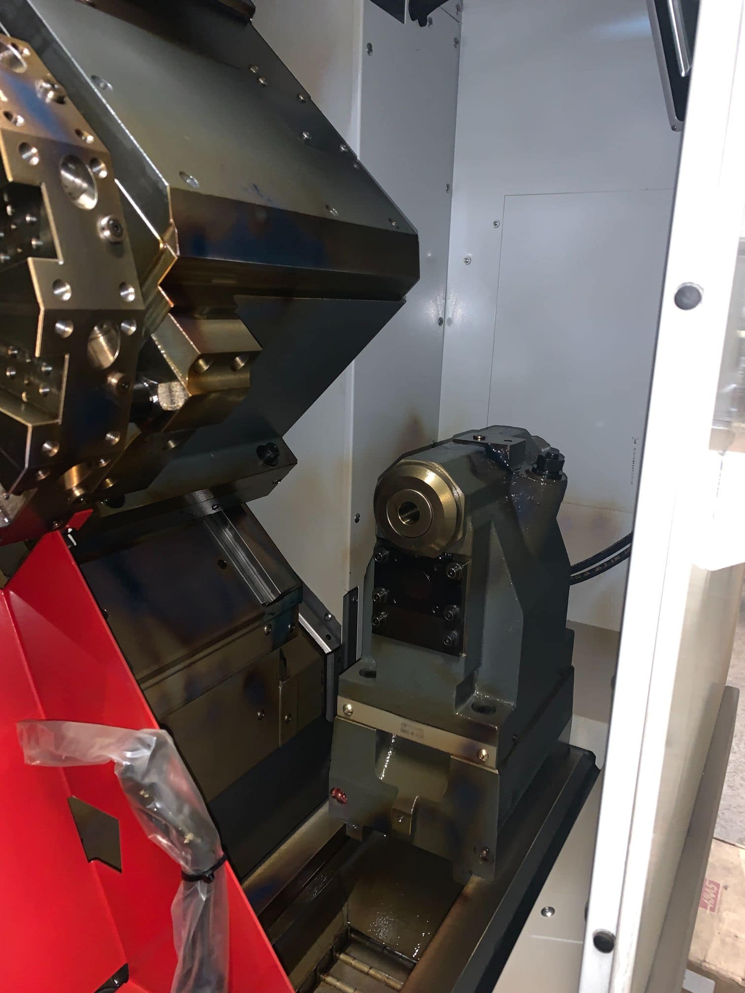 Haas ST-15 CNC Lathe, 2020 - NEW, never powered w/ tailstock and conveyor - Image 11