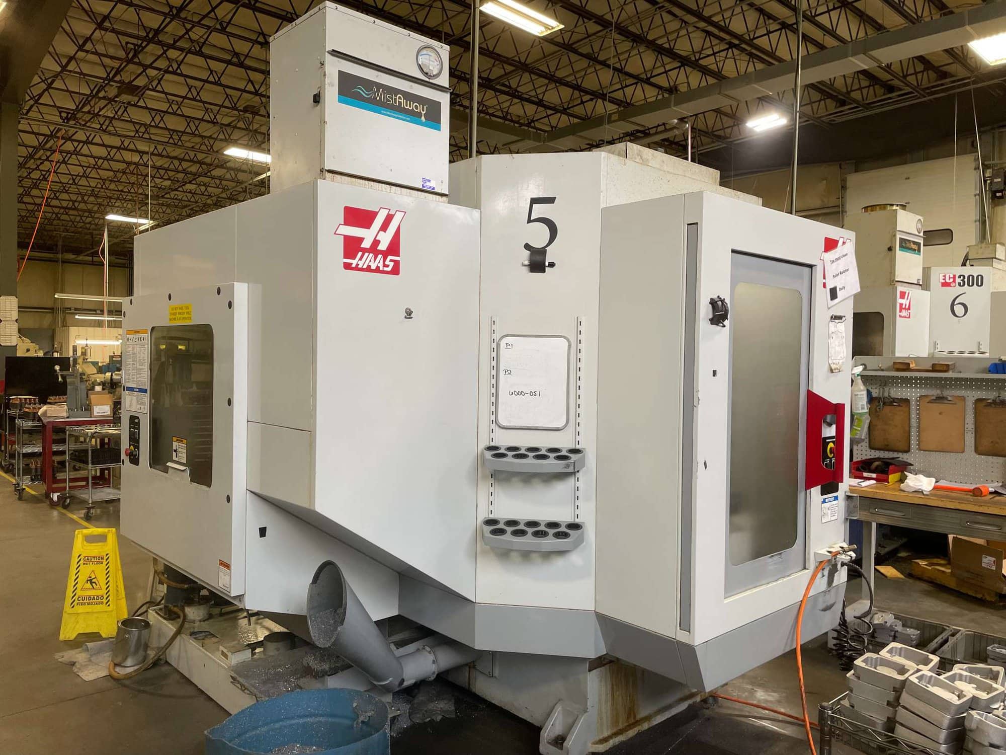Haas EC-300 CNC HMC, 2004 - Dual Pallet, Mistaway, Chip Auger, NEEDS NEW SPINDLE