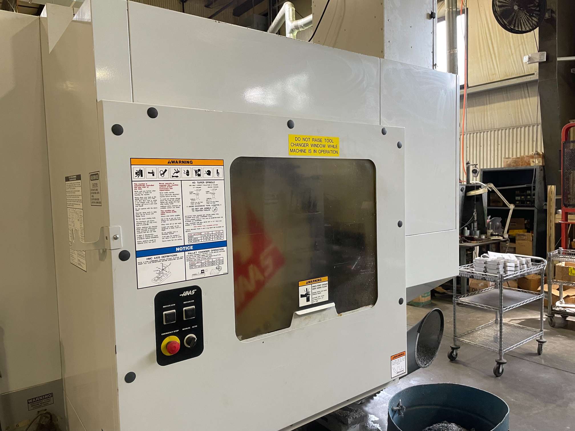 Haas EC-300 CNC HMC, 2004 - Dual Pallet, Mistaway, Chip Auger, NEEDS NEW SPINDLE - Image 7