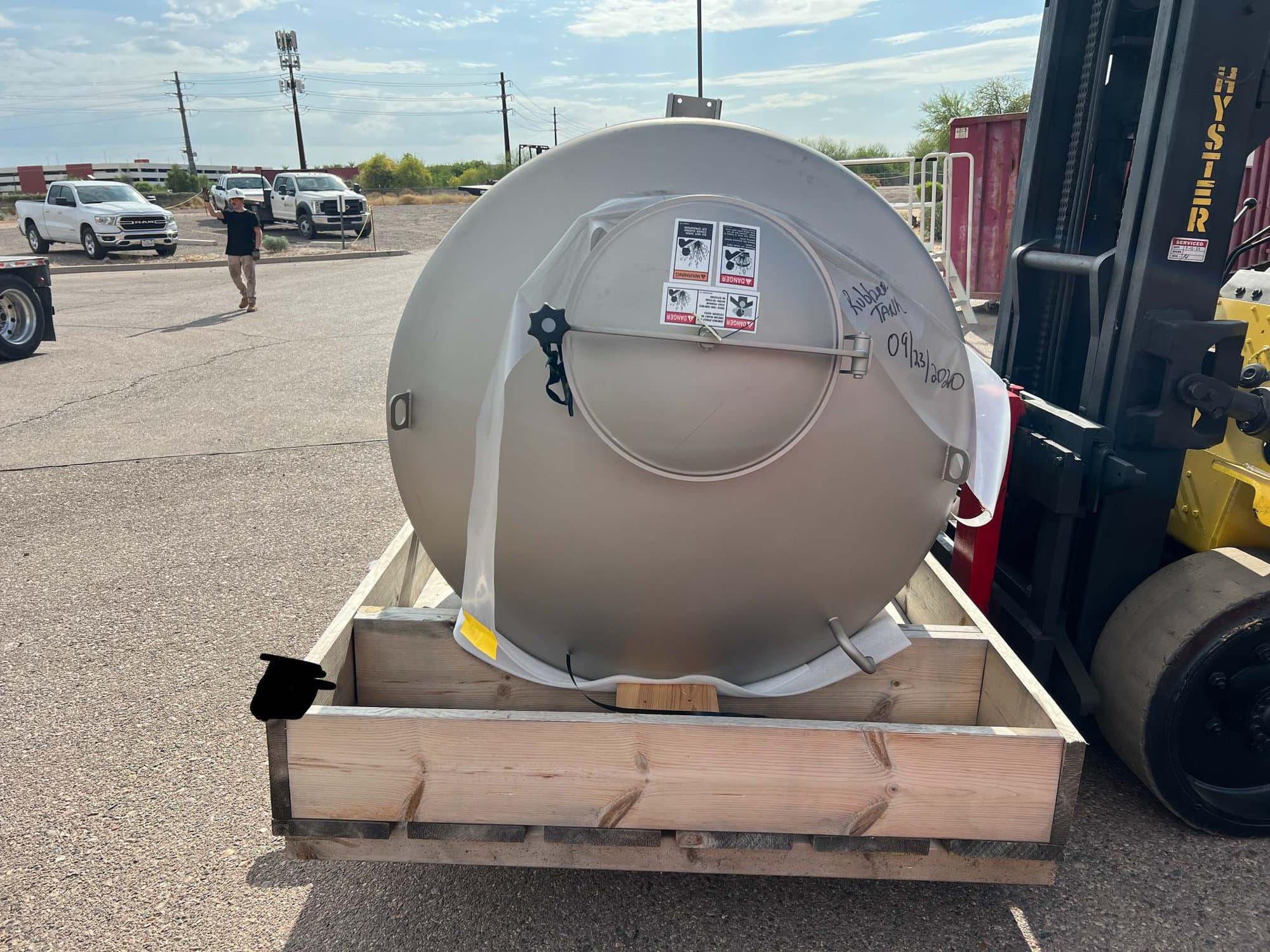 405 Gallon Walker Engineered Products 304 Stainless Steel Tank, 2020 - Image 8