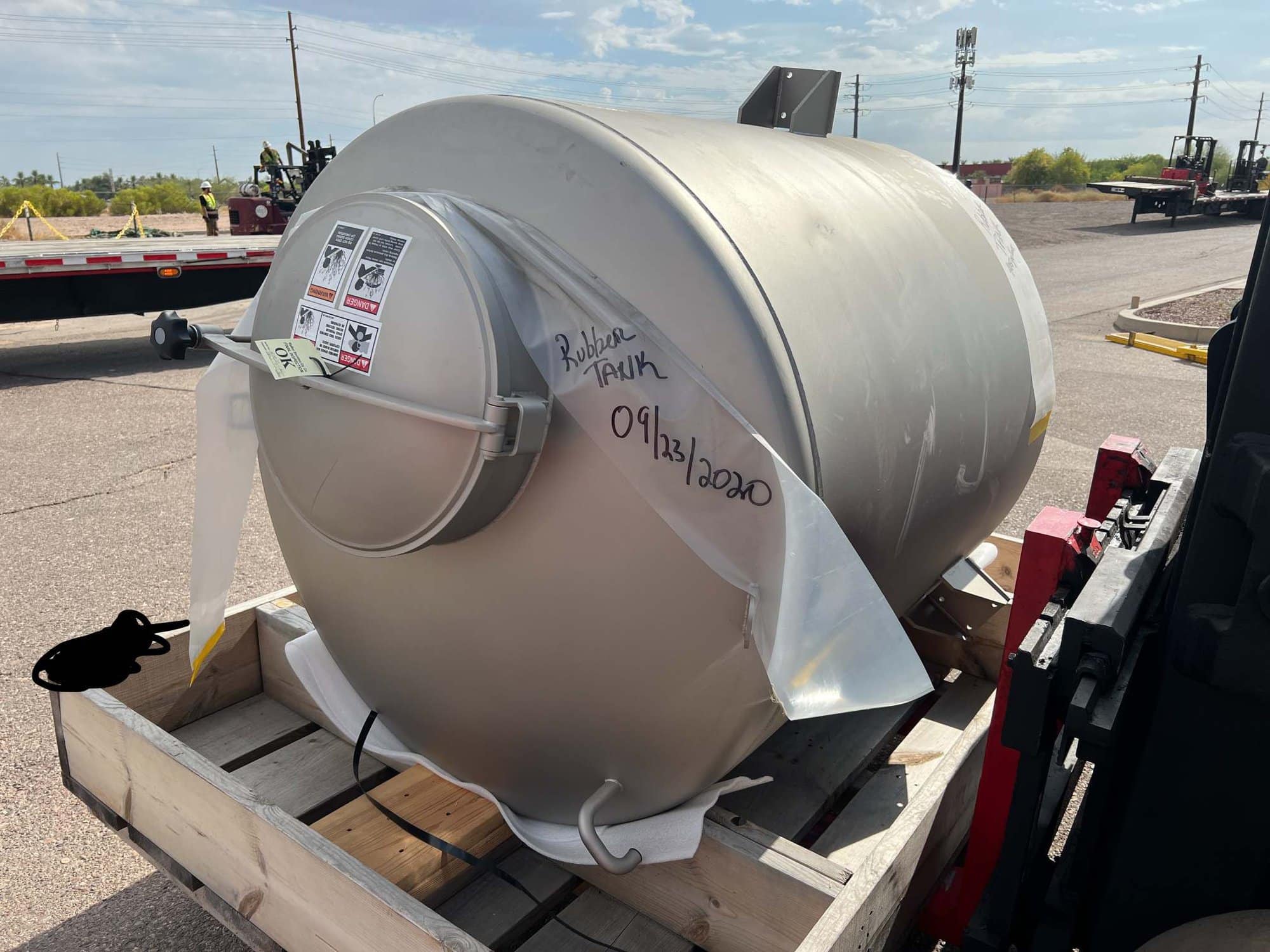 405 Gallon Walker Engineered Products 304 Stainless Steel Tank, 2020 - Image 9