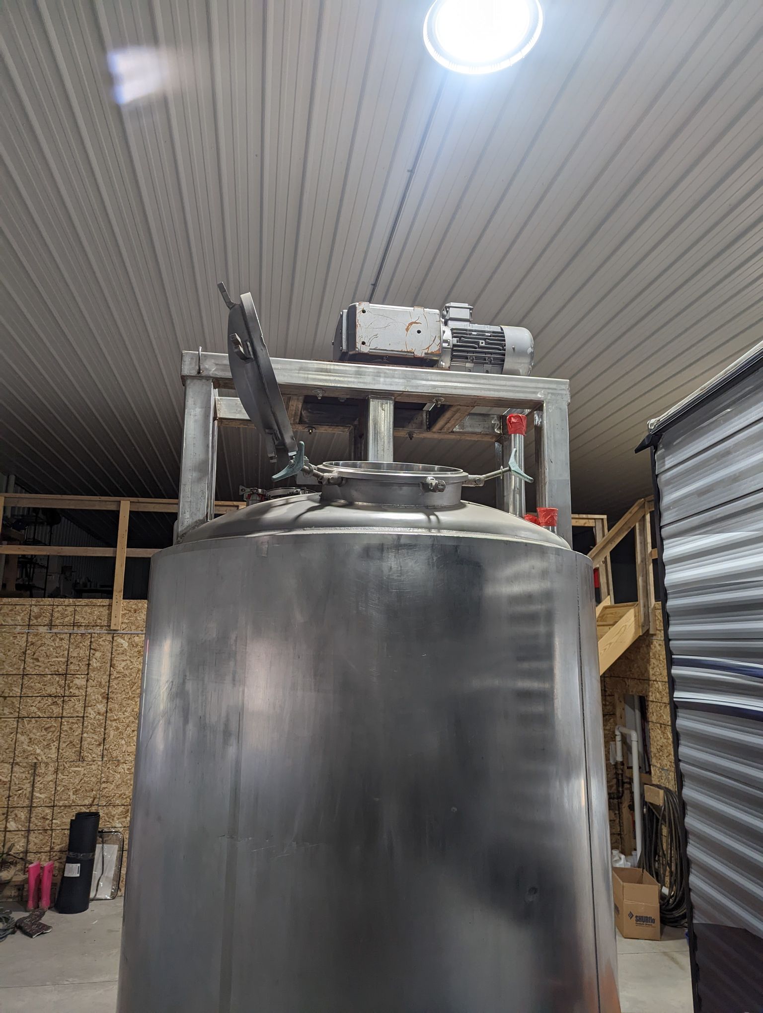 1000 Gallon Jacketed Stainless Steel Mixing Tank, 1995- with Valve for Bottom Outlet - Image 12
