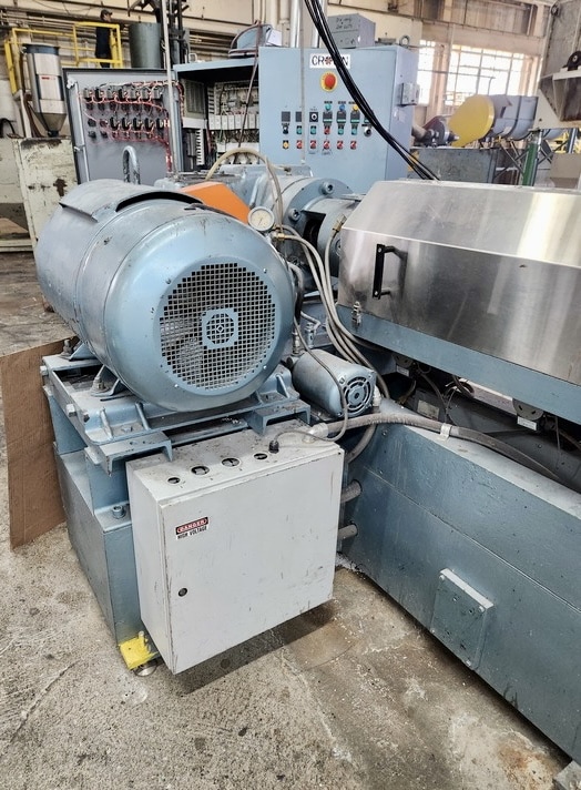 2.5" Crown Single Screw Extruder, Rebuilt to Specification in 2015 - 36:1 L/D Ratio - Image 3