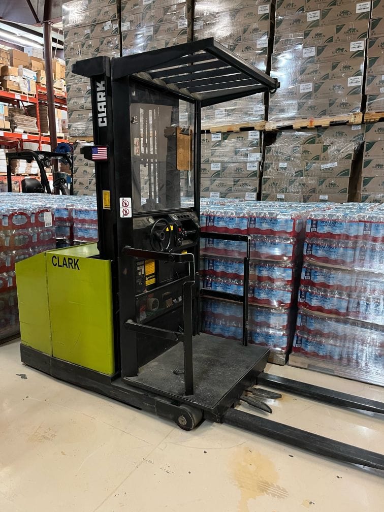 3,000 lbs Clark Order Picker OP15 Forklift, 2011