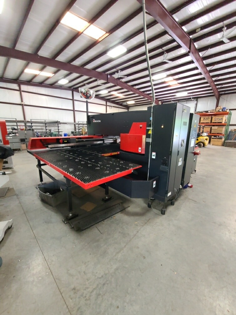 22 Ton Amada AE-2510NT CNC Turret Punch, 2020 - Low Hours - Image 3