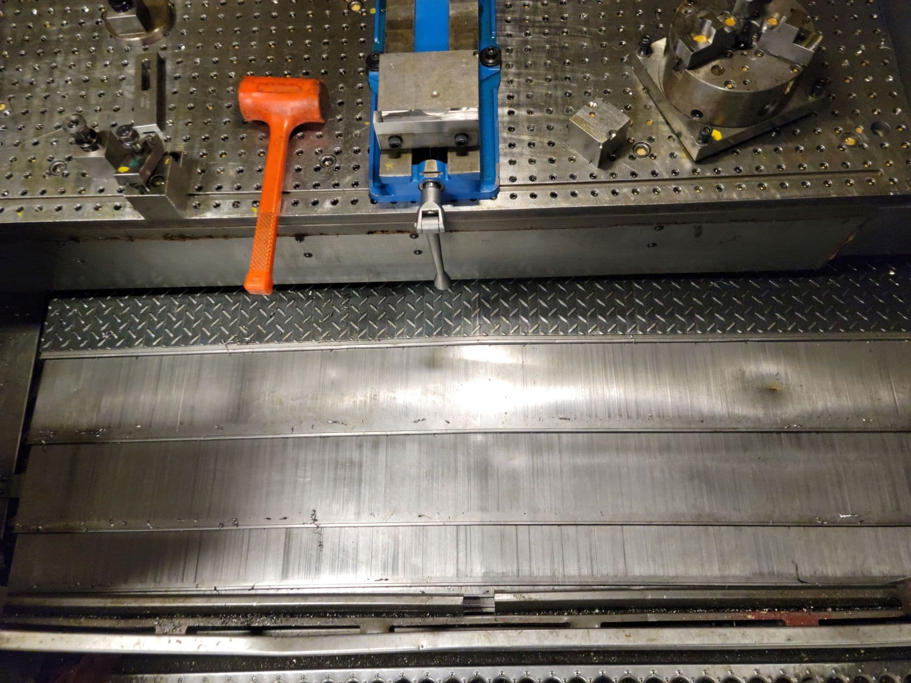 Amera Seiki VAS 650M CNC VMC, 2002 - 4th Axis, TSC - Image 4