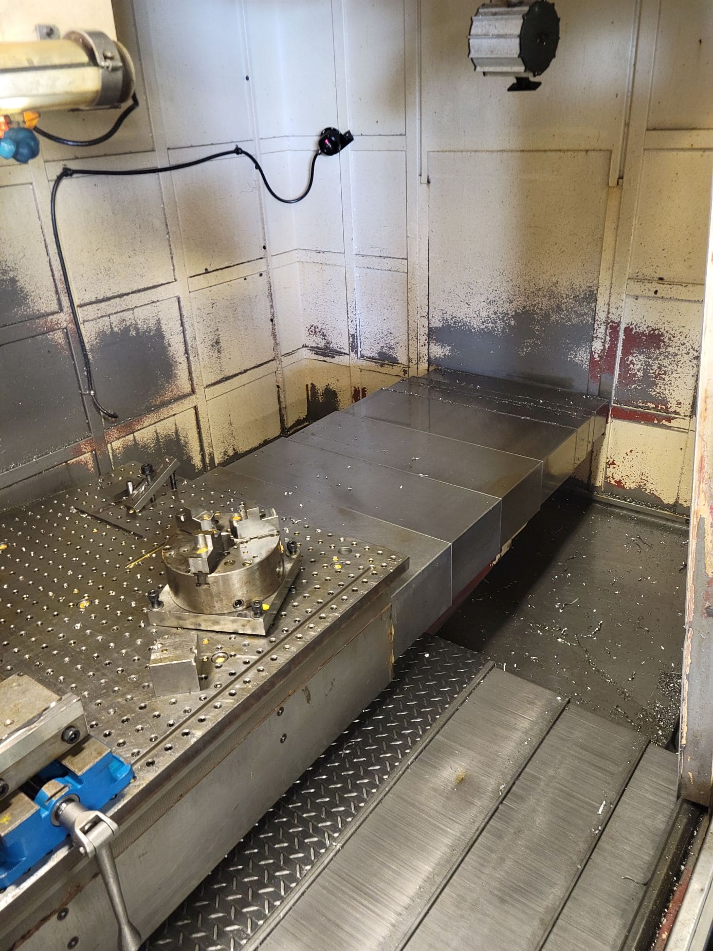 Amera Seiki VAS 650M CNC VMC, 2002 - 4th Axis, TSC - Image 6