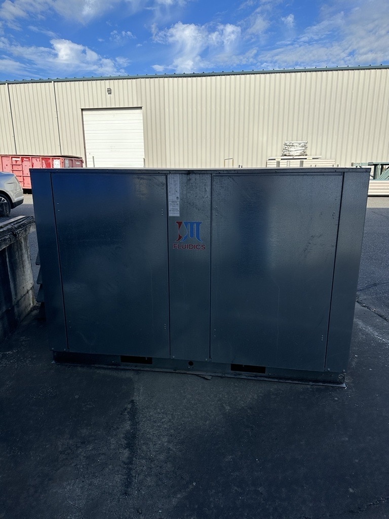 90 Ton J & M Fluidics RST300 Chiller - Image 3