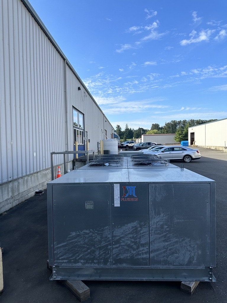 90 Ton J & M Fluidics RST300 Chiller - Image 4